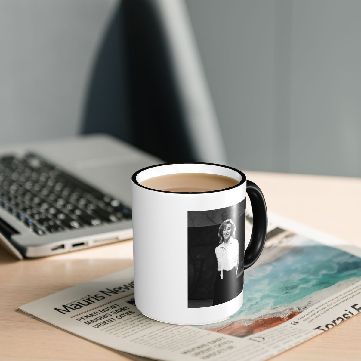 Young Catherine O'Hara Portrai - Young Tea Coffee ulasan dan harga